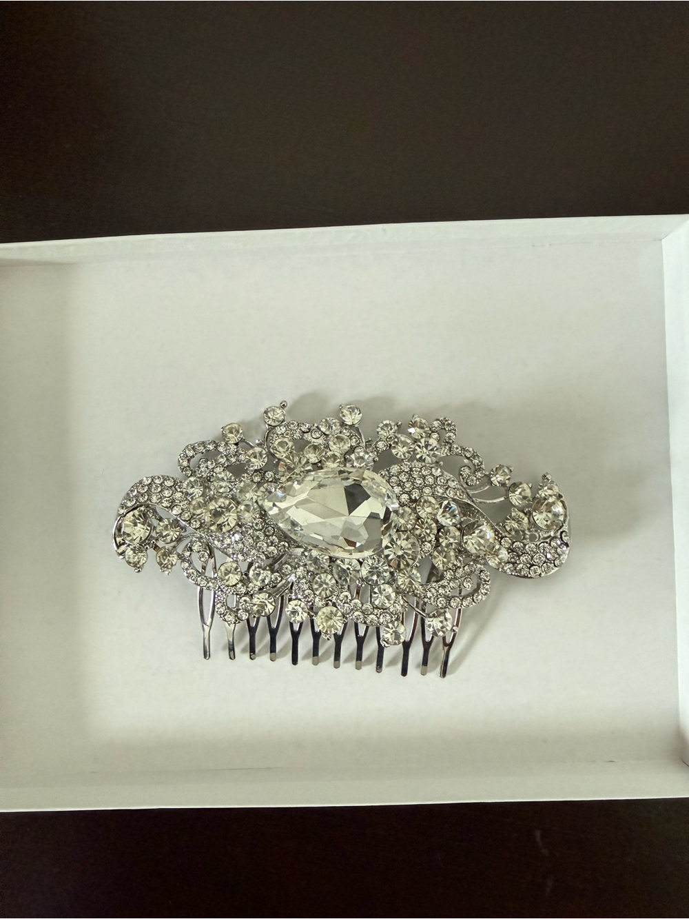 New in box handmade Elegant Silver Crystal Hair Comb